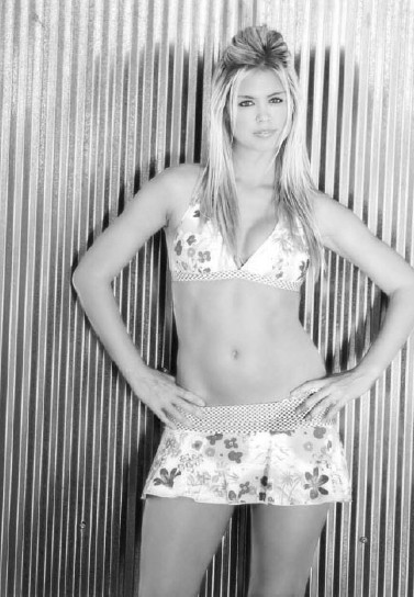 Female model photo shoot of Britney Bleu