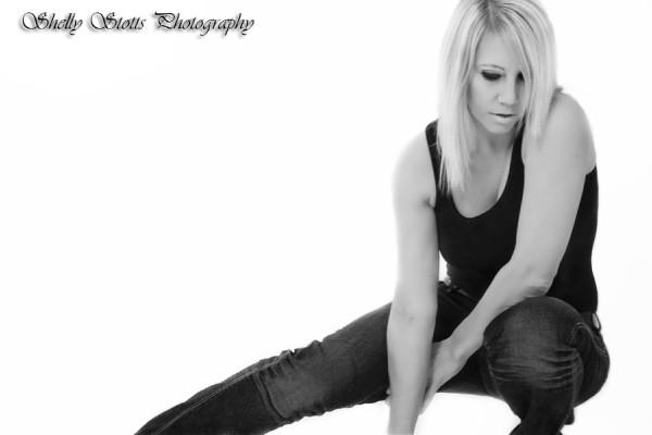 Female model photo shoot of Geena R by ShellyStottsPhotography in Omaha, NE