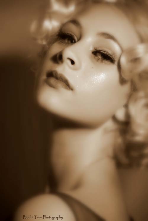 Female model photo shoot of Scarlett Adams makeup in Bodhi Tree