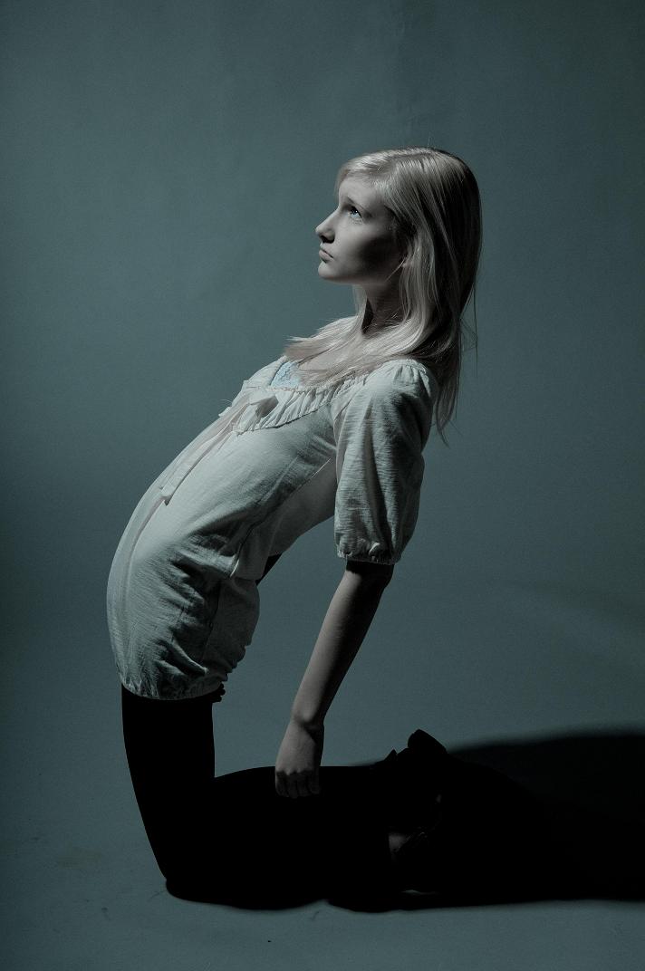 Female model photo shoot of Amelia Mohn by Jessica Kempen