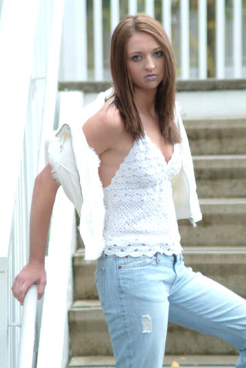 Female model photo shoot of Alysha Moore
