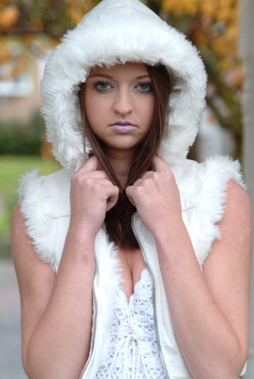 Female model photo shoot of Alysha Moore