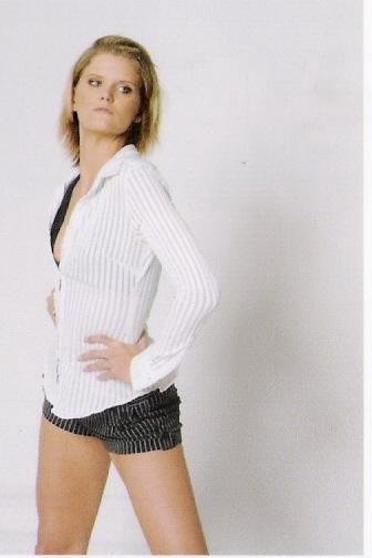 Female model photo shoot of Ashley Stuart