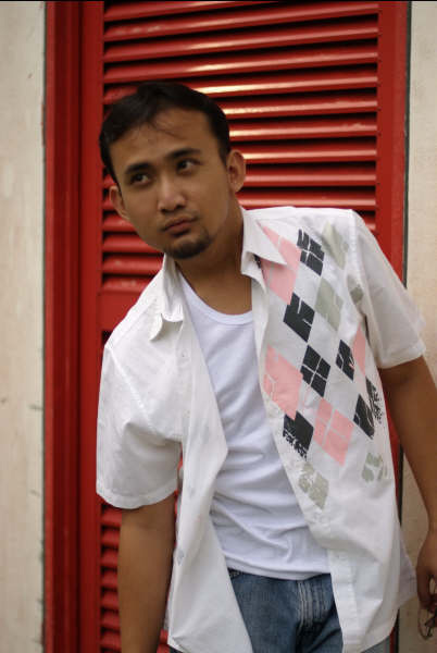 Male model photo shoot of Ahmad Azlan in KTHO, UTM Skudai, Johor Darul Takzim, Malaysia.