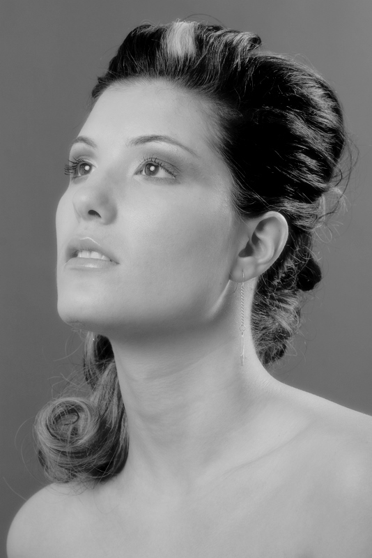 Female model photo shoot of Gitanas eyes