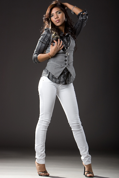 Female model photo shoot of oribel