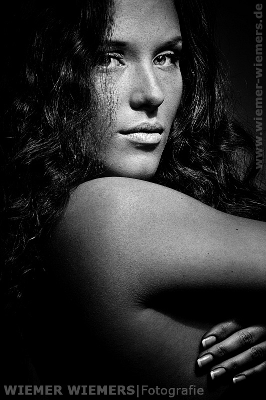 Female model photo shoot of Nadine Emmert by Wiemer Wiemers