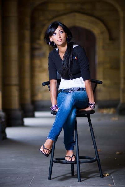 Female model photo shoot of Mounz