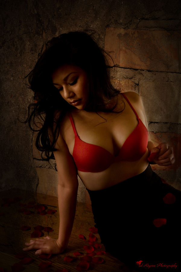 Female model photo shoot of Savannah S in Santa Fe Studio, retouched by Red Rayven Media