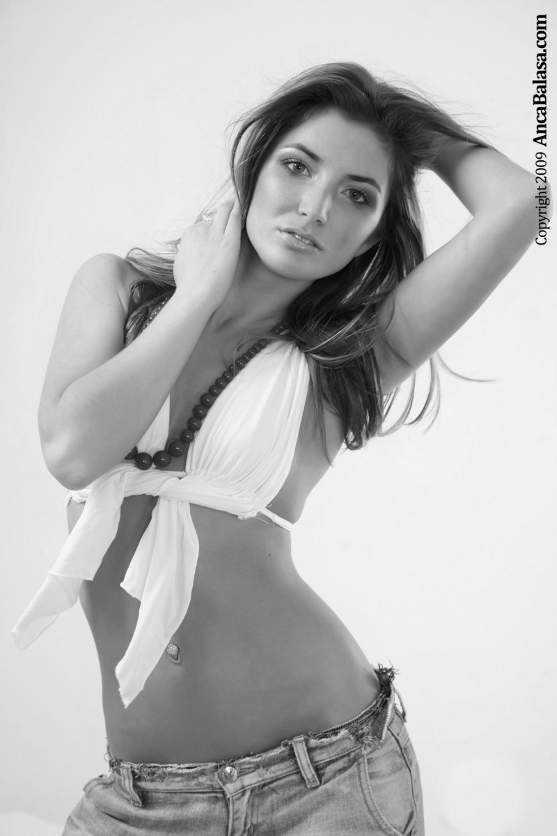 Female model photo shoot of bernyke by Anca Balasa