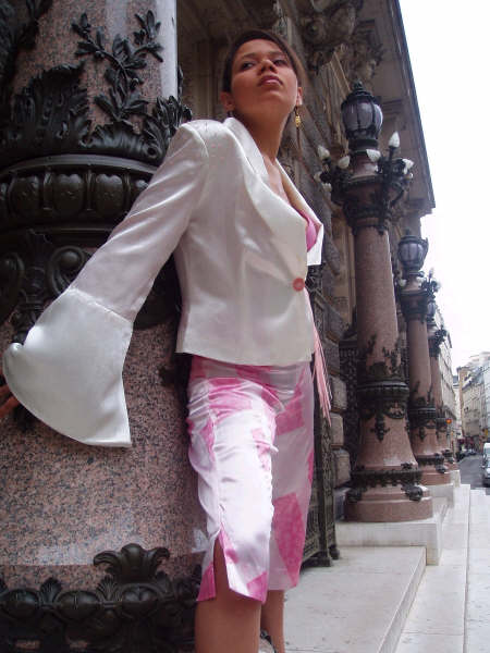 Female model photo shoot of DS karaib Daphne in paris