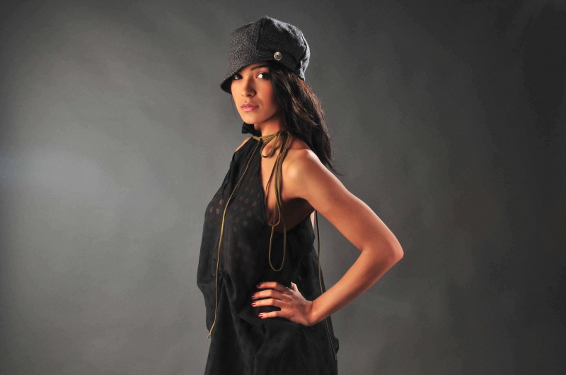 Female model photo shoot of lenaya nicole in Downtown Studio