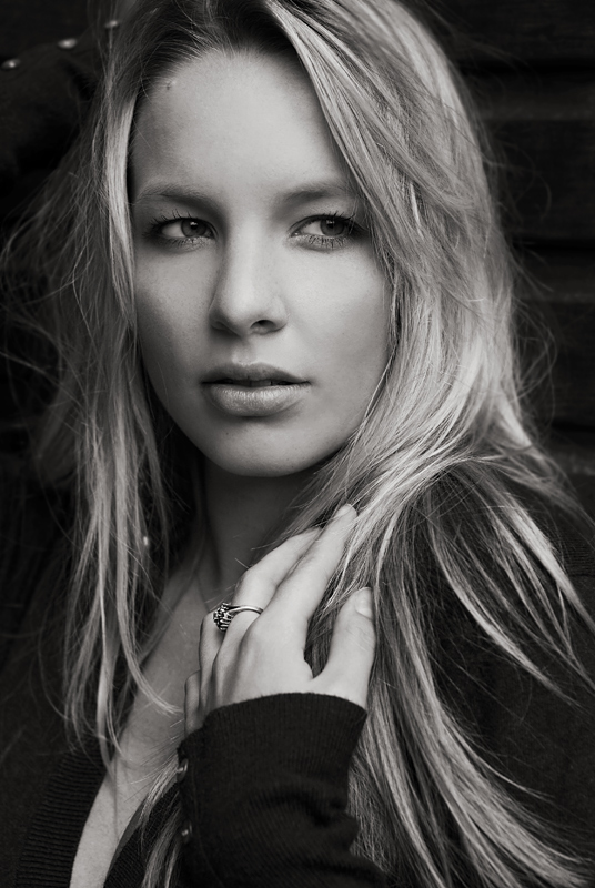 Female model photo shoot of Harriet Moran