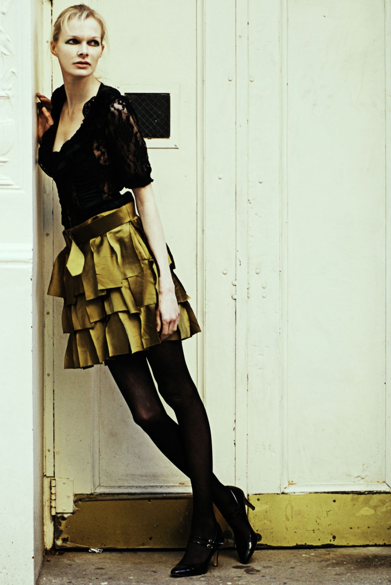 Female model photo shoot of Alexa Carolin by Avaloni Studios