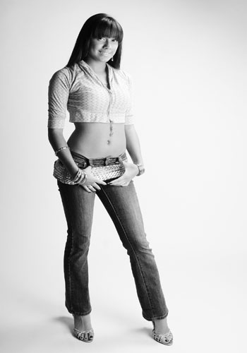 Female model photo shoot of toni almanzar