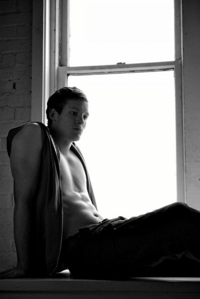 Male model photo shoot of Jeremy Daniel