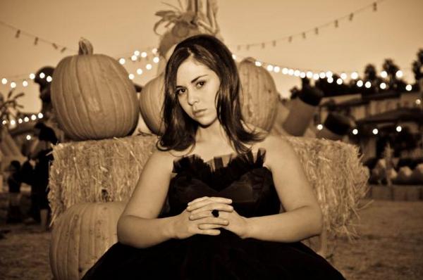 Female model photo shoot of Jennifer Bowen in Pumkin Patch, Corona,CA