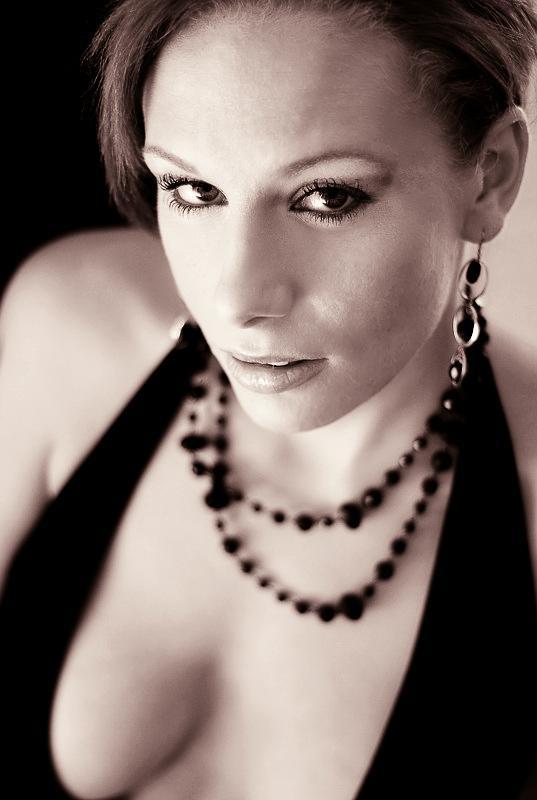 Female model photo shoot of Jocelyn Troy by Sunset Photography