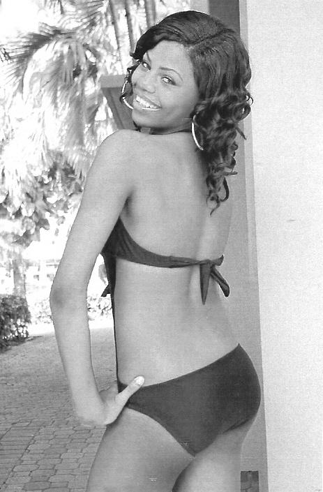 Female model photo shoot of Moni B in Fort Lauderdale, Fl