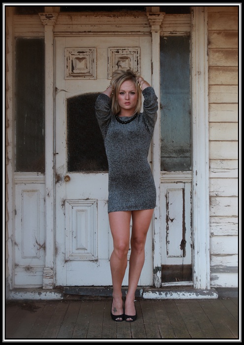 Female model photo shoot of Emily Thomson by I Shoot People in Secret :)