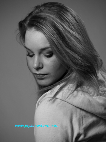 Female model photo shoot of Lindsay Hamelin