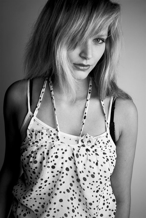 Female model photo shoot of _Nicool_