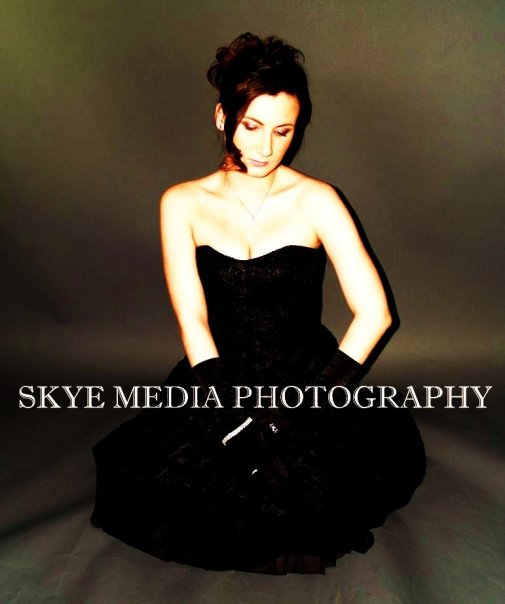 Female model photo shoot of Lara Lane