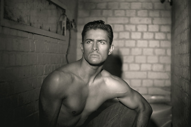 Male model photo shoot of Rolfe Klement