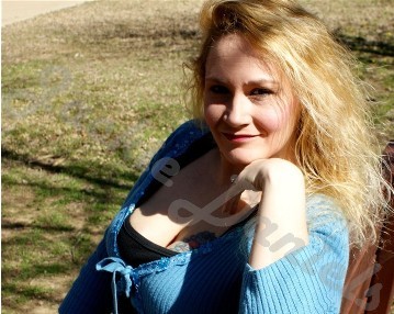 Female model photo shoot of Ms Daniels in park
