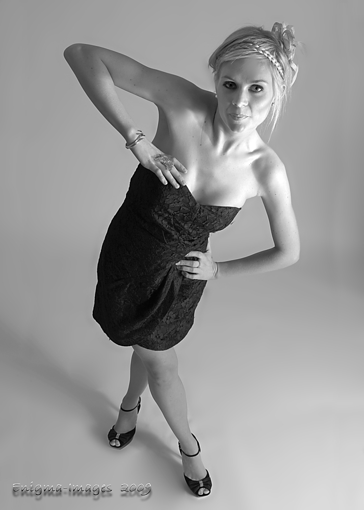 Female model photo shoot of Lauren-Alexanda 