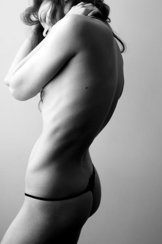 Female model photo shoot of Heidi-Rosalind by Simoa H Grendola