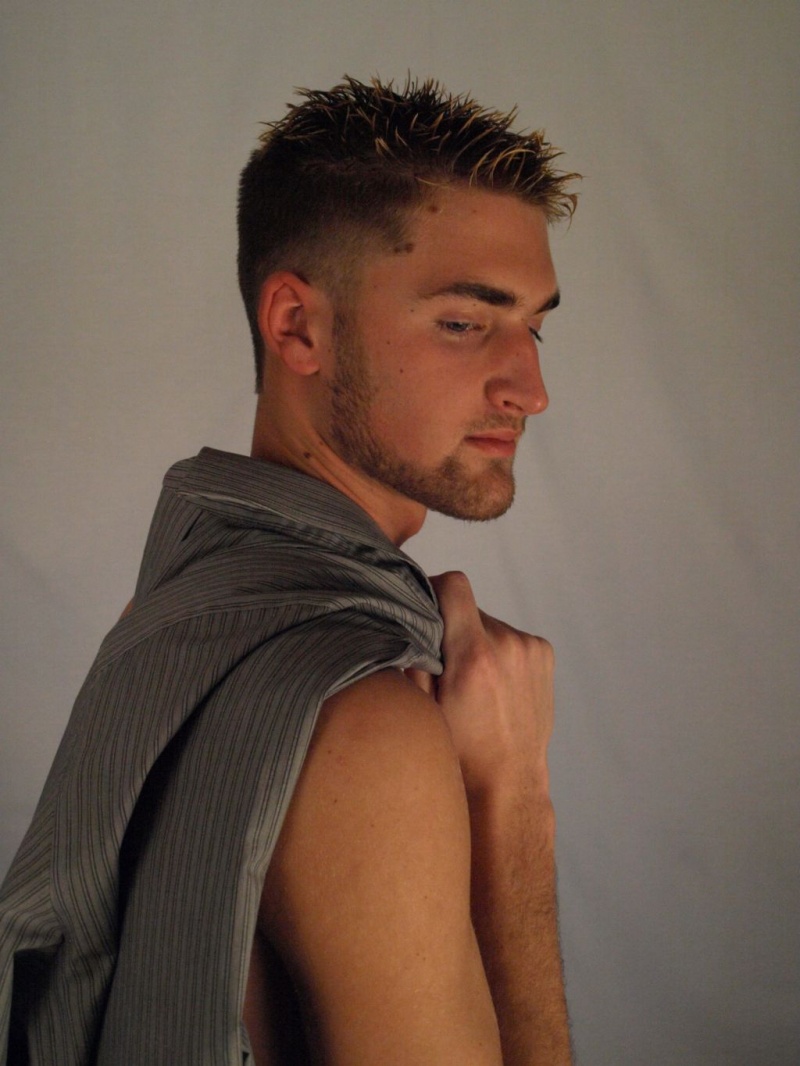 Male model photo shoot of Kevin Hartvigas