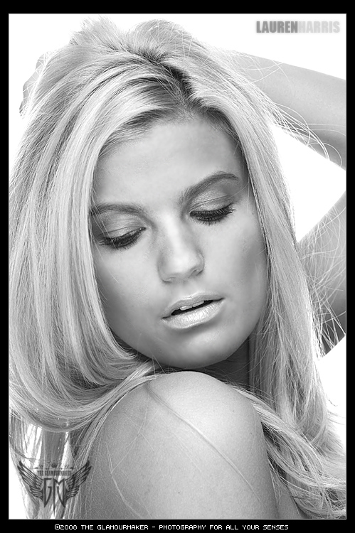 Female model photo shoot of Lauren A Harris