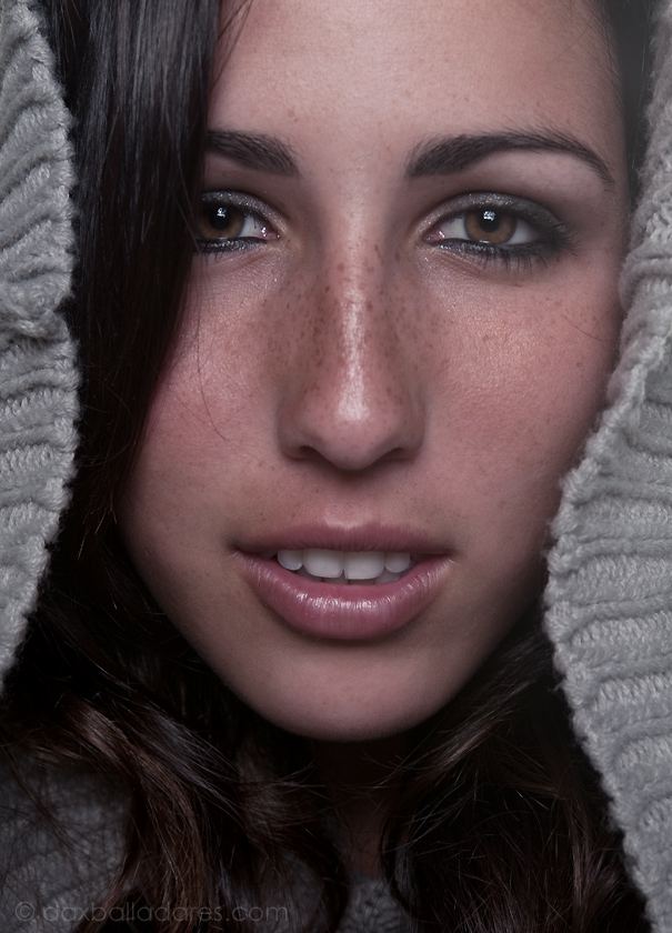 Female model photo shoot of ALiSA_MARiE by dax