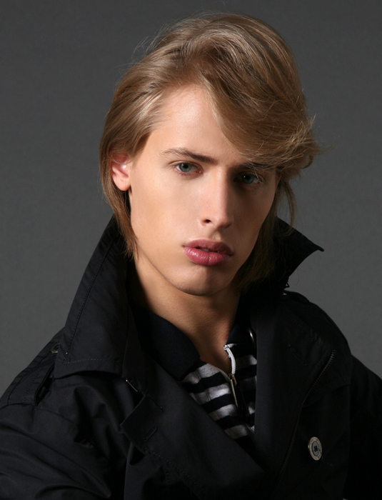Male model photo shoot of AleXandeR FsH_GmR