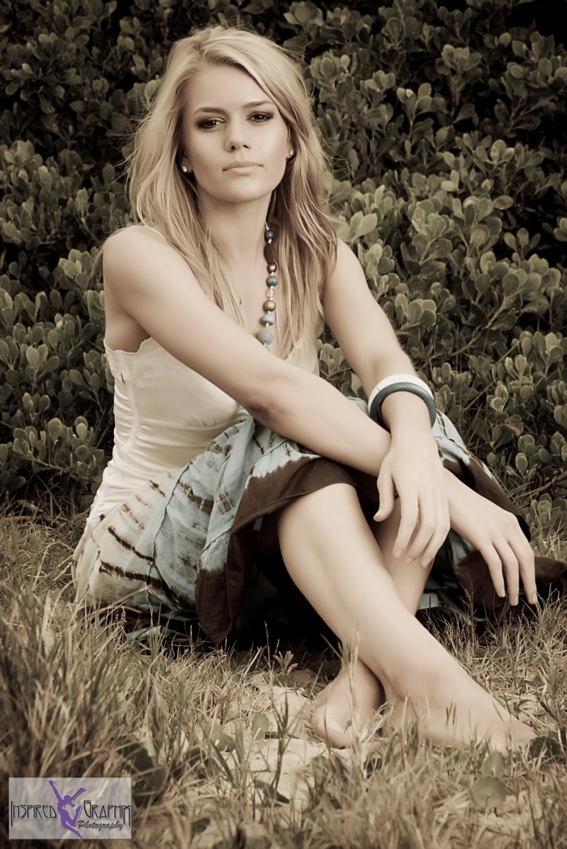 Female model photo shoot of Danielle Byrnes