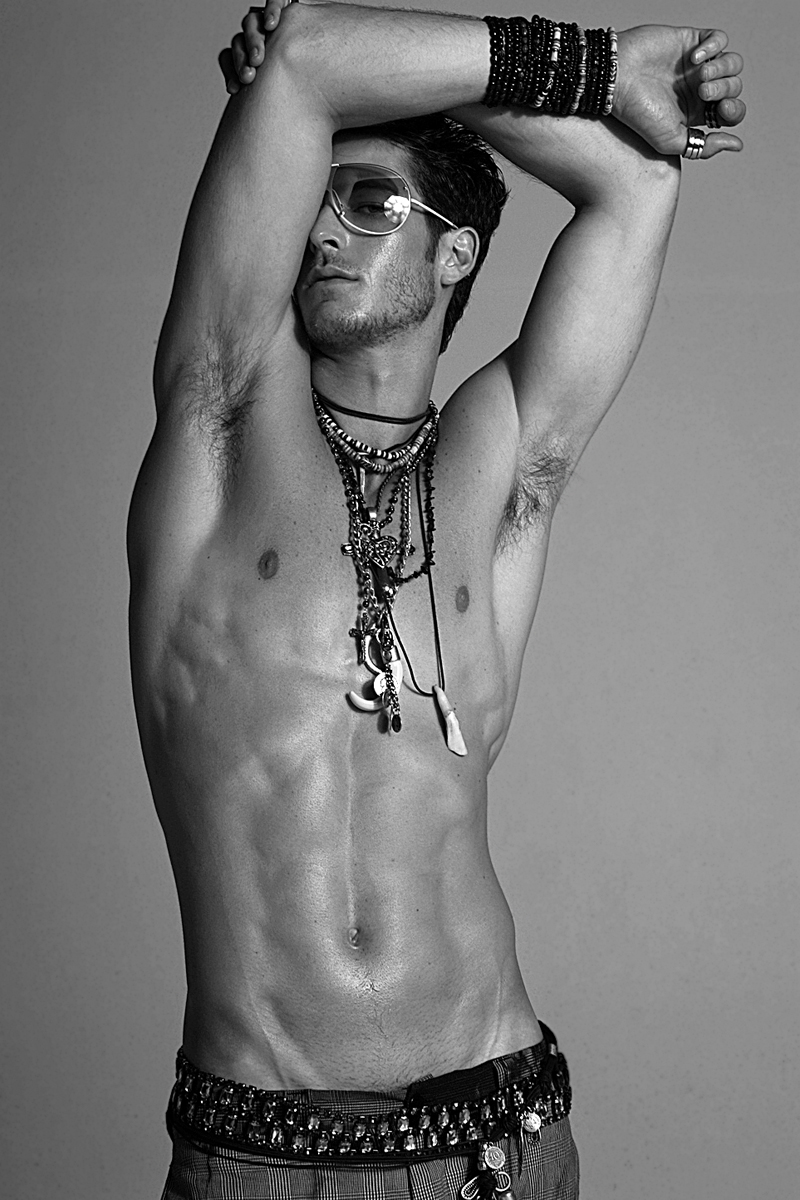 Male model photo shoot of David-O in Milan
