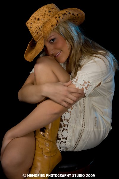 Female model photo shoot of Rachel Nesbitt by gerry c smith