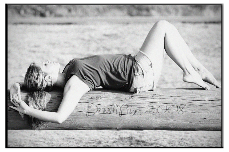 Female model photo shoot of chantelle mohon in sandys