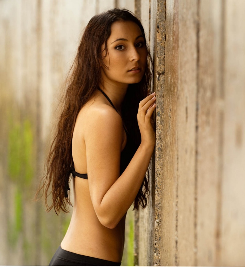 Female model photo shoot of Tamara de Kauwe