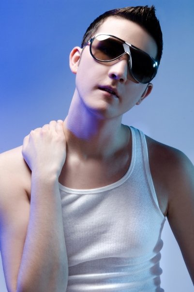 Male model photo shoot of Travis Parker Lee