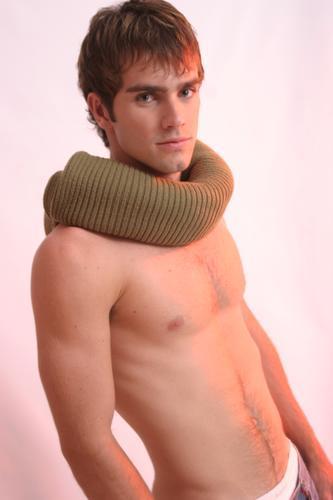 Male model photo shoot of LEANDRO VILELA