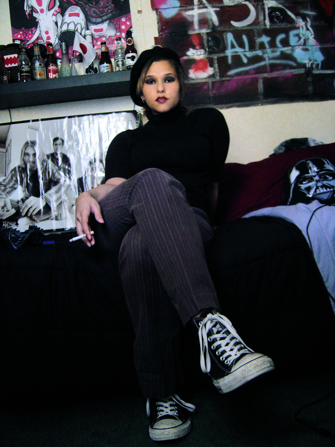 Female model photo shoot of Aurra Skitten in roslynn's bedroom
