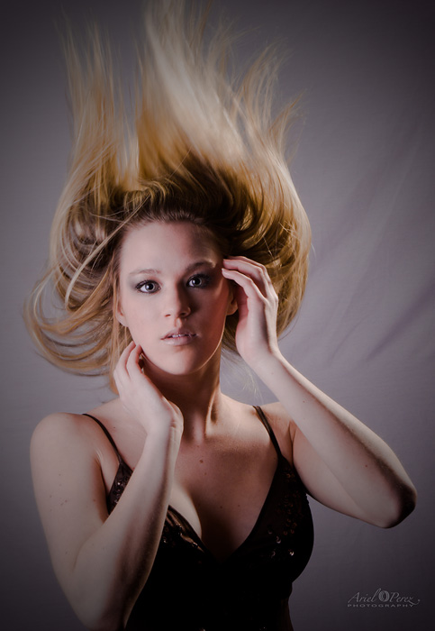 Female model photo shoot of Apryl Dawn by ArielFoto