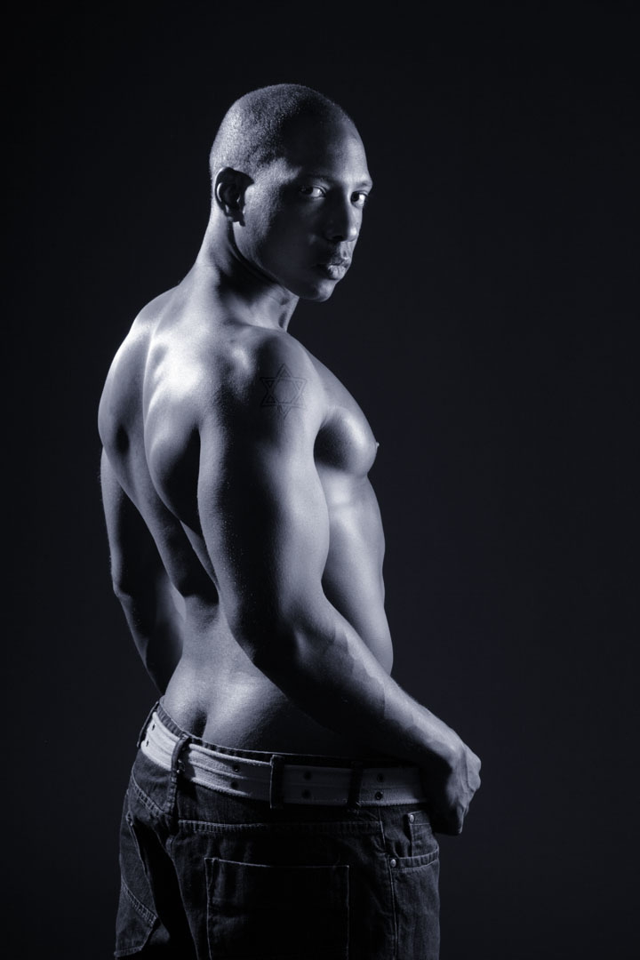 Male model photo shoot of Tyeseattle in Seattle, Washington