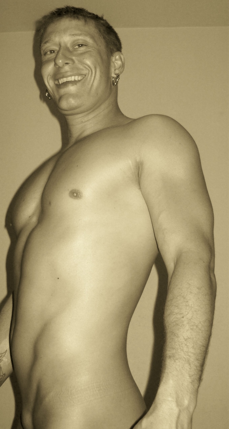 Male model photo shoot of Kristopher Hammond