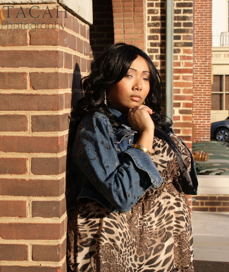 Female model photo shoot of Kemi Shyree in Old Town Alexandria, VA
