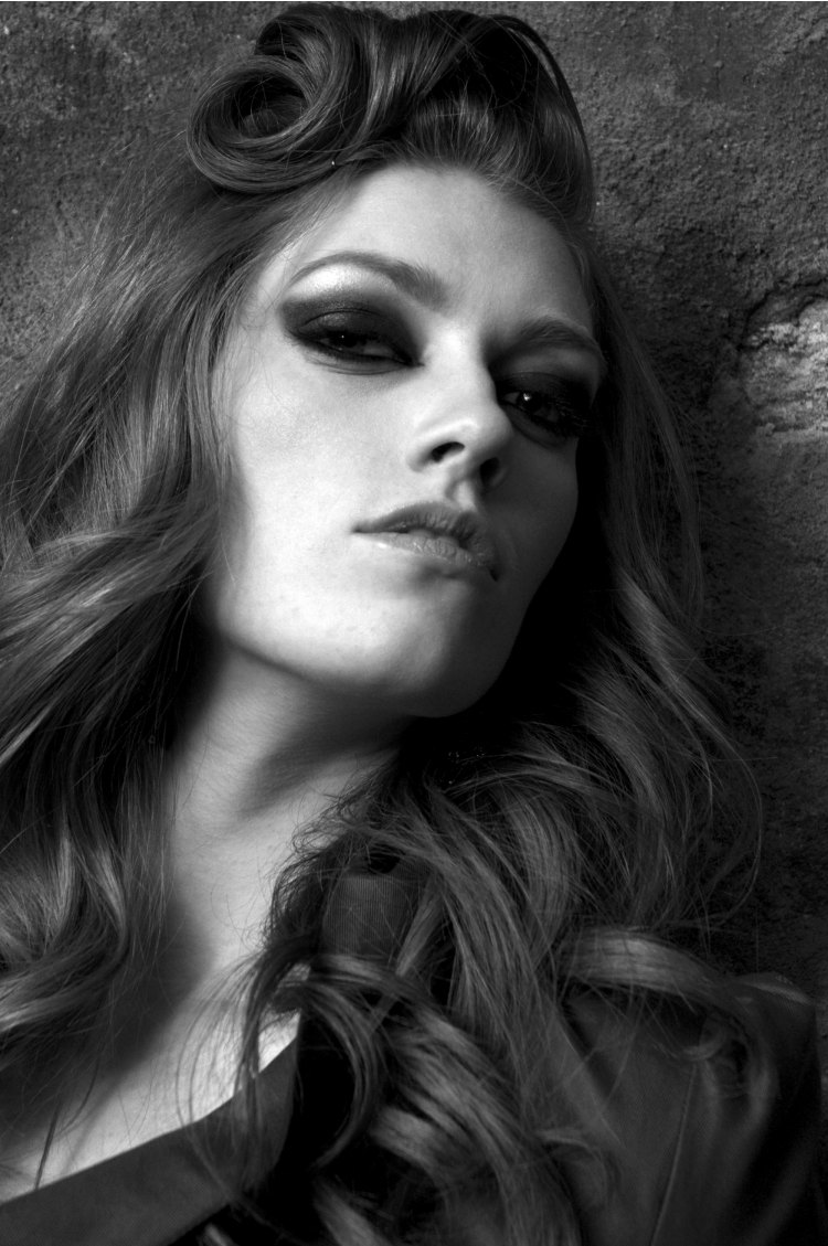 Female model photo shoot of Hannah von der Hoff by dot12345