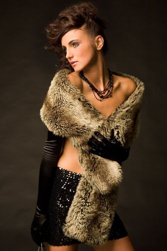 Female model photo shoot of Izabela1