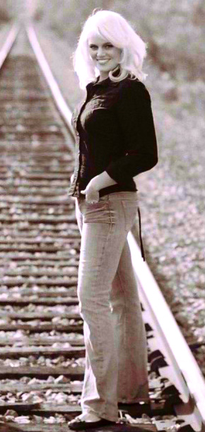 Female model photo shoot of Sarah Harp in Houston, TX